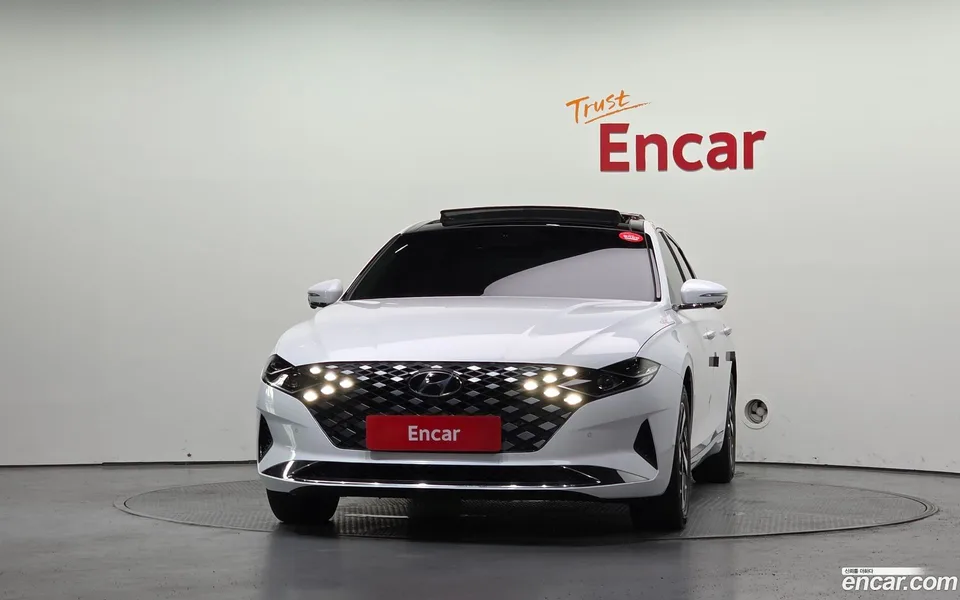 Hyundai Grandeur IG Hybrid 2022 — thumbnail 3