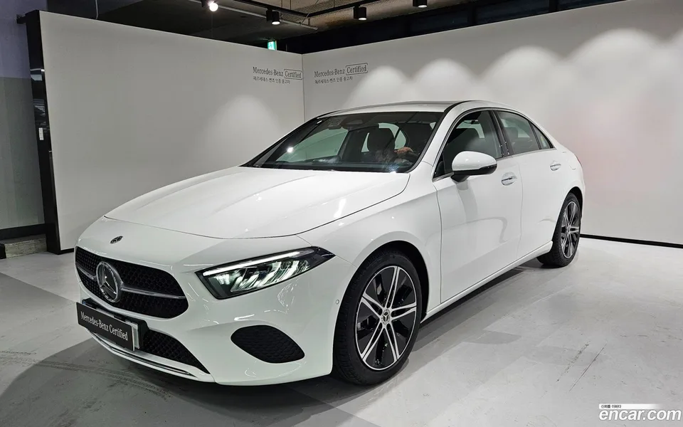 Mercedes-Benz A-Class A220 2025 — photo 1, buy with delivery to Moscow