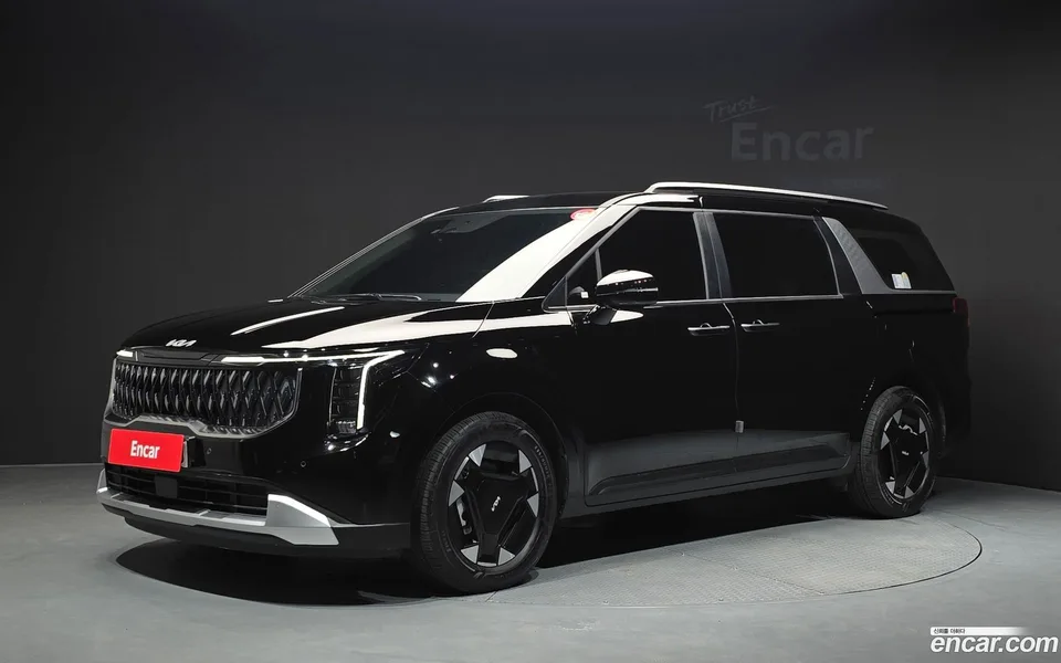 Kia Carnival HEV 9 2025 — photo 1, buy with delivery to Moscow