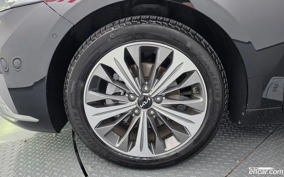 Kia K8 Hybrid 2023 — thumbnail 2