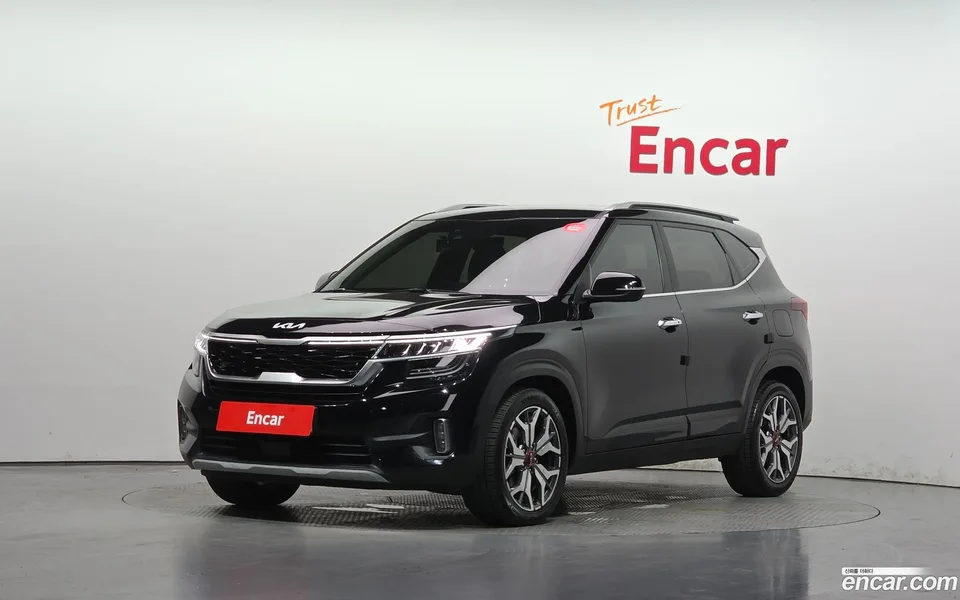 Kia Seltos 1.6 2WD 2022 — photo 1, buy with delivery to Moscow
