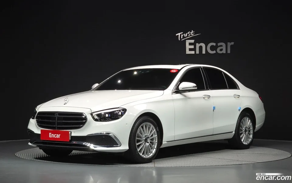 Mercedes-Benz E-Class E250 2023 — photo 1, buy with delivery to Moscow