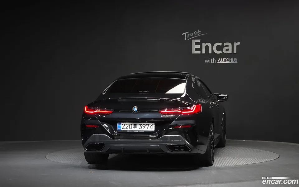 BMW 8 Series M850i xDrive 2025 — thumbnail 4