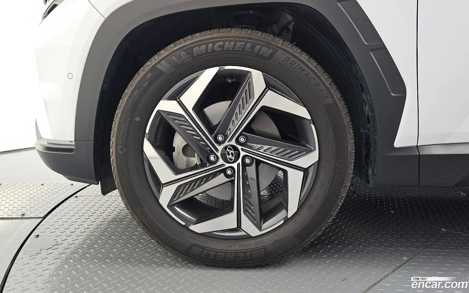 Hyundai Tucson 2.0 2WD 2023 — thumbnail 2
