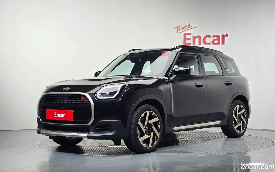 MINI Cooper S Countryman ALL4 2026 — photo 1, buy with delivery to Moscow