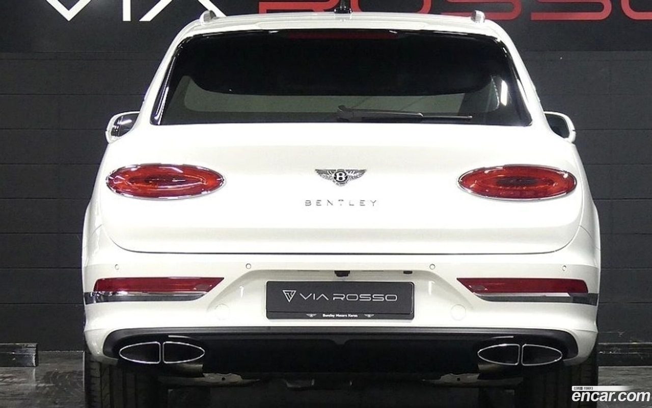 Bentley Bentayga 2022 — 4