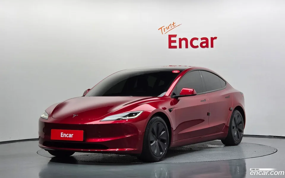 Tesla Model 3 AWD 2024 — photo 1, buy with delivery to Moscow