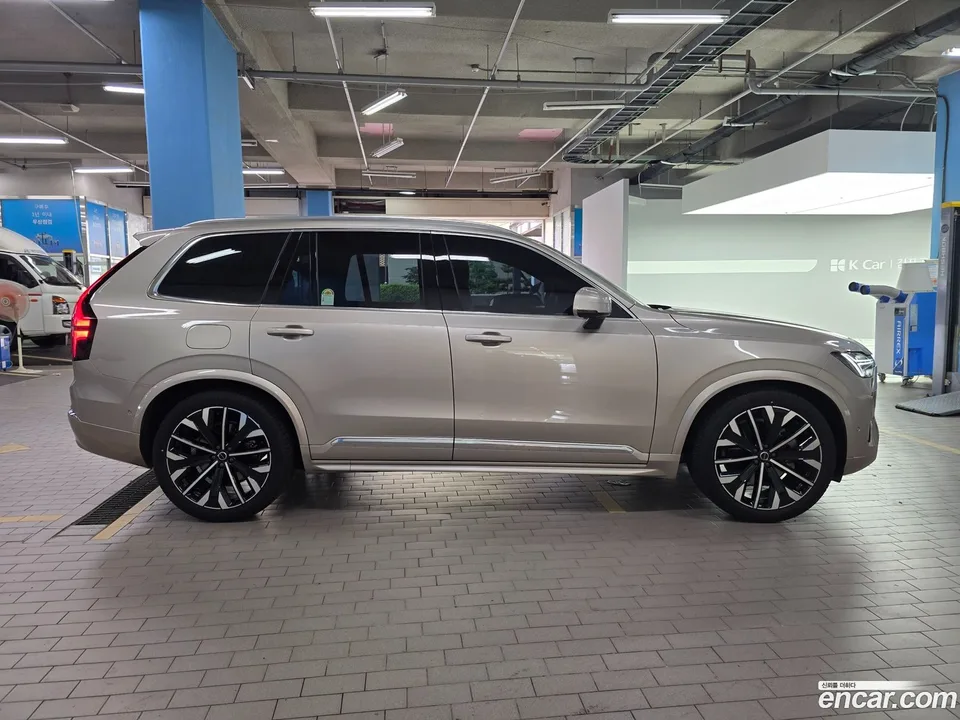 Volvo XC90 B6 2026 — thumbnail 4