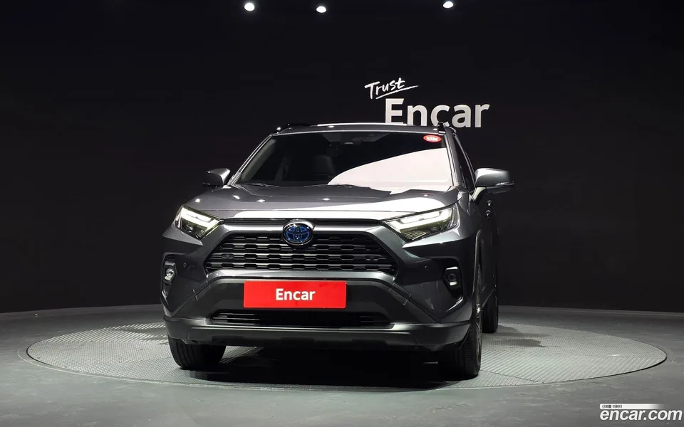 Toyota RAV4 2.5 2WD XLE 2024 — thumbnail 3