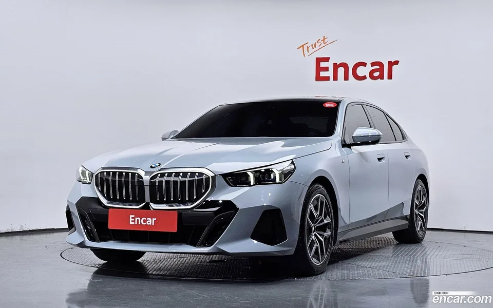BMW 5 Series 523d M 2024 — photo 1, buy with delivery to Moscow