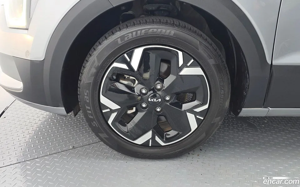 Kia Niro EV 2023 — thumbnail 2