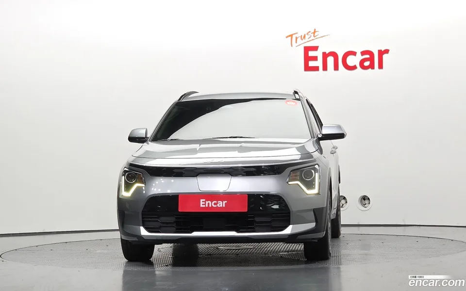 Kia Niro EV 2023 — thumbnail 3
