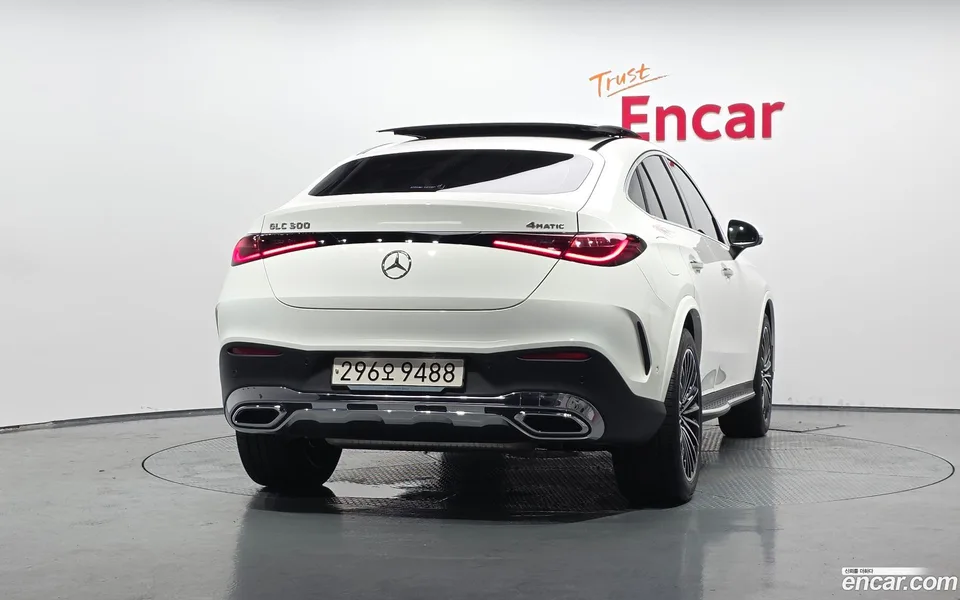 Mercedes-Benz GLC-Class GLC300 4MATIC 2024 — thumbnail 4