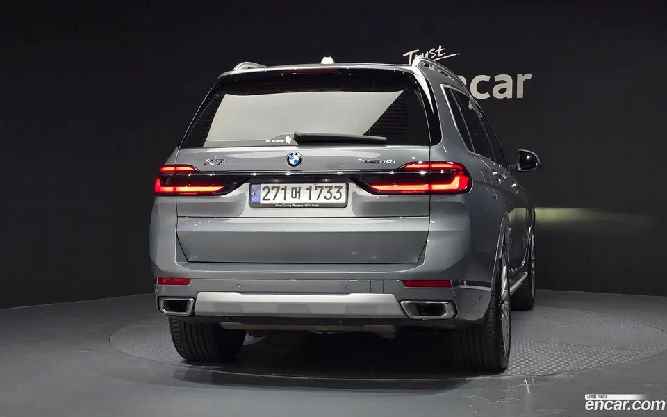 BMW X7 xDrive 40i 7 2024 — thumbnail 4