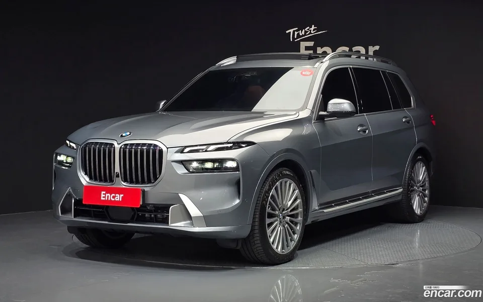 BMW X7 xDrive 40i 7 2024 — photo 1, buy with delivery to Moscow