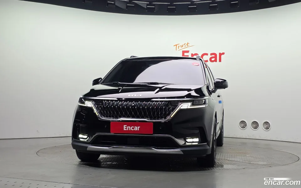 Kia Carnival 7 2022 — thumbnail 3