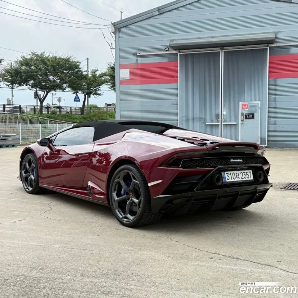 Lamborghini Huracan LP640-4 2022 — thumbnail 4