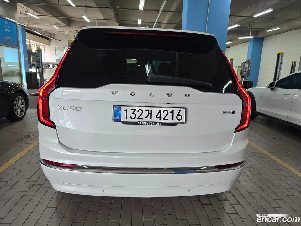 Volvo XC90 B6 2026 — thumbnail 3