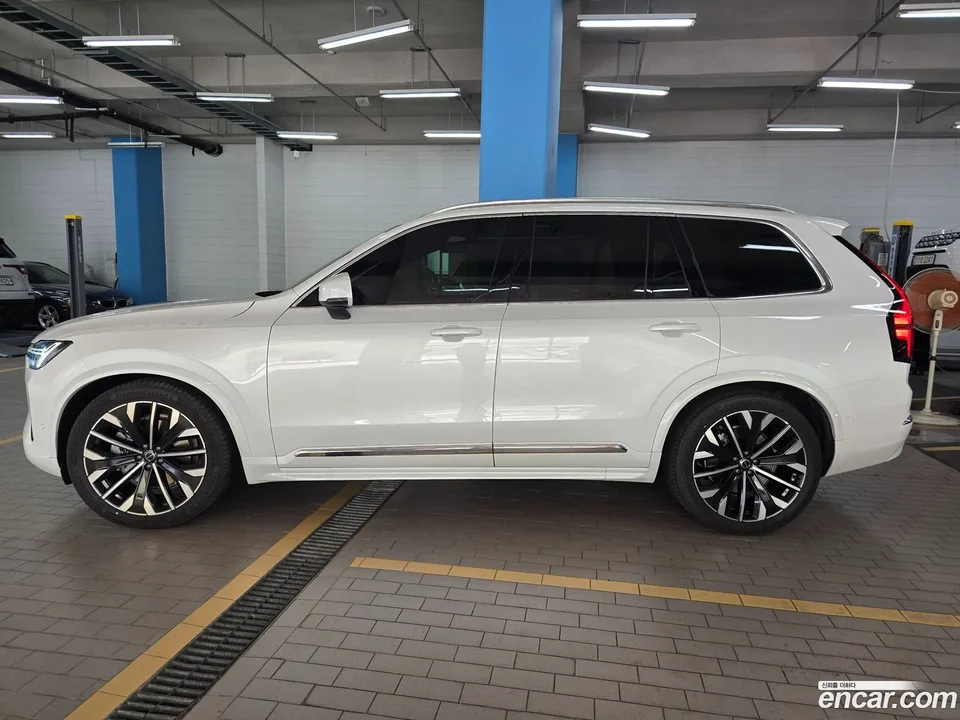 Volvo XC90 B6 2026 — thumbnail 4