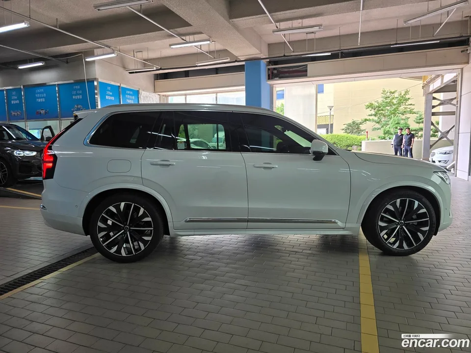 Volvo XC90 B6 2026 — thumbnail 5