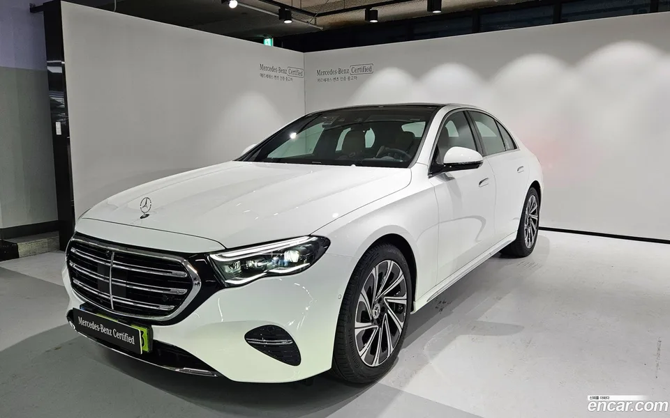 Mercedes-Benz E-Class E300 4MATIC 2025 — photo 1, buy with delivery to Moscow