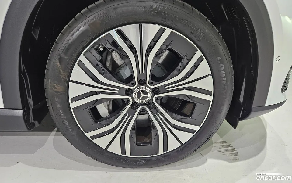 Mercedes-Benz EQE SUV EQE350+ 2026 — thumbnail 2