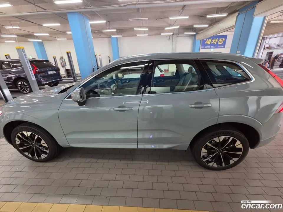 Volvo XC60 B5 2026 — thumbnail 5