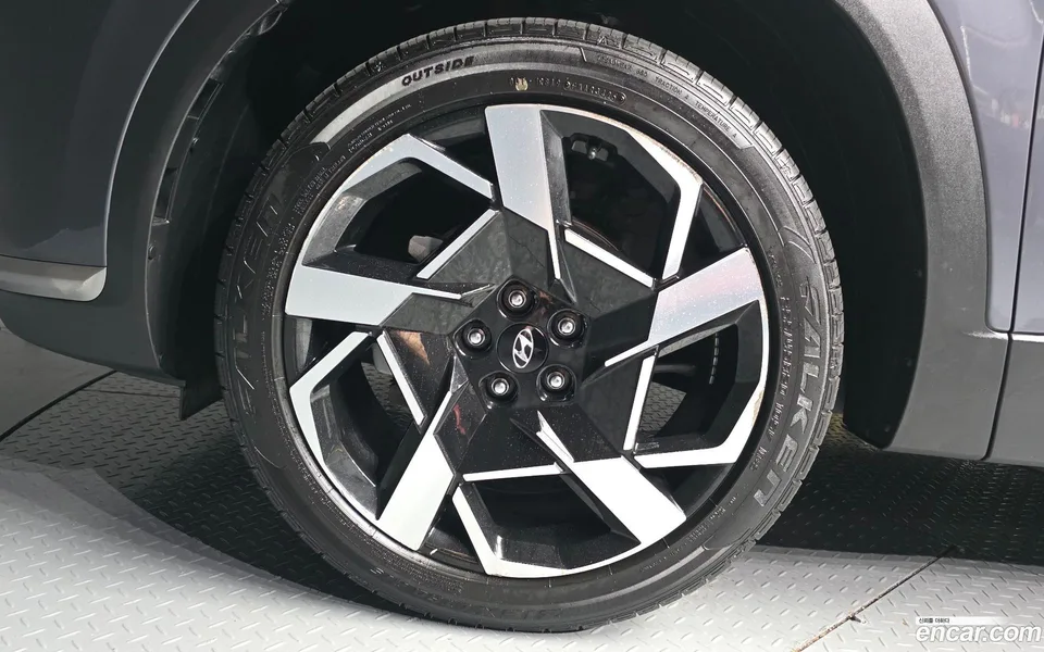 Hyundai SantaFe 2.2 2WD 2023 — thumbnail 2