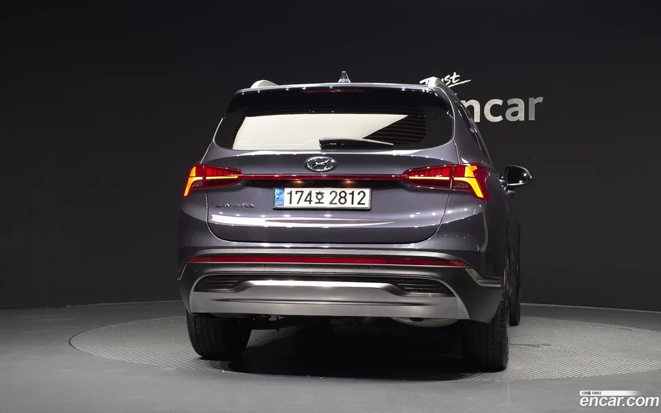 Hyundai SantaFe 2.2 2WD 2023 — thumbnail 4