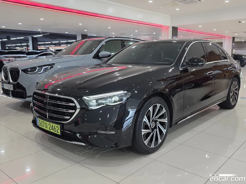 Mercedes-Benz E-Class E300 4MATIC 2024 — photo 1, buy with delivery to Moscow