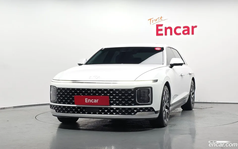 Hyundai Grandeur Hybrid 2023 — thumbnail 3