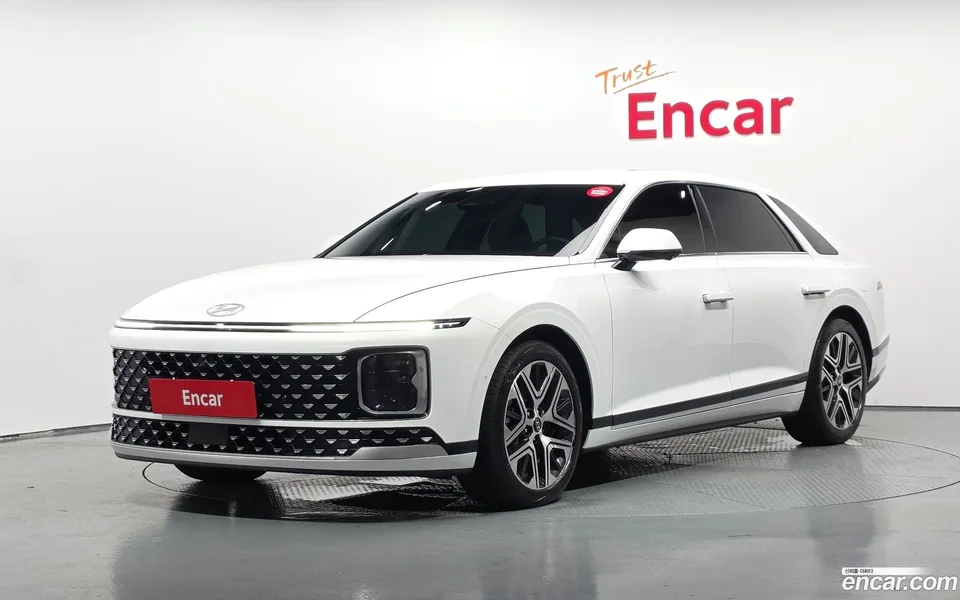 Hyundai Grandeur Hybrid 2023 — photo 1, buy with delivery to Moscow