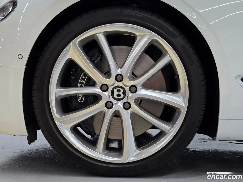 Bentley Continental GT 4.0 GT 2023 — thumbnail 2