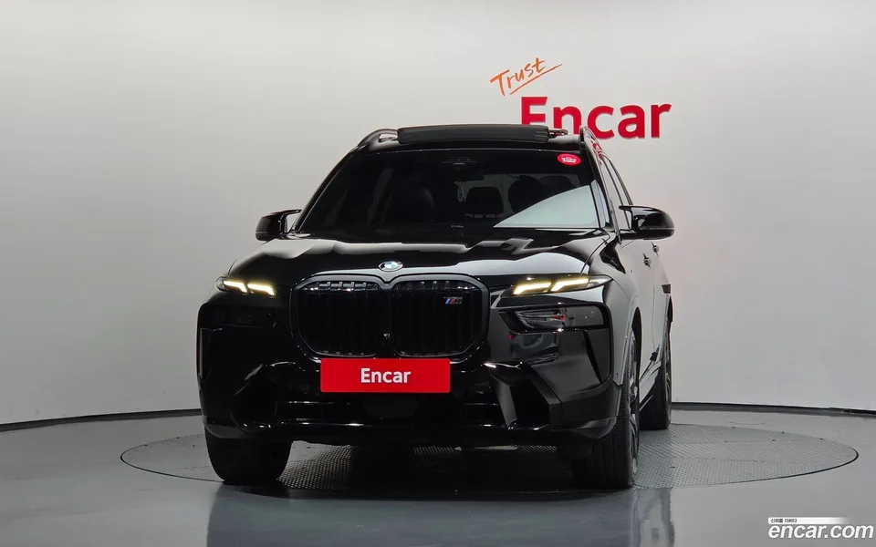 BMW X7 M60i xDrive M 6 2023 — thumbnail 3