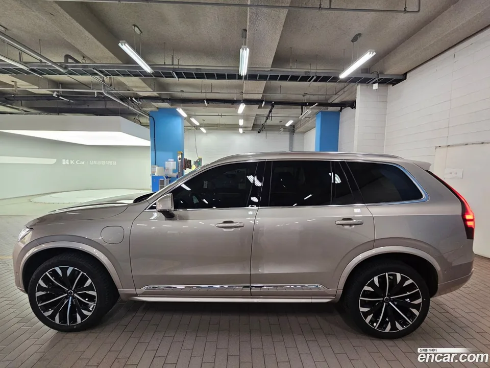 Volvo XC90 T8 2026 — thumbnail 3