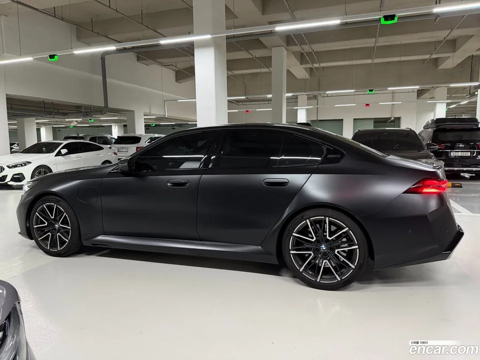 BMW M5 M5 2025 — thumbnail 2