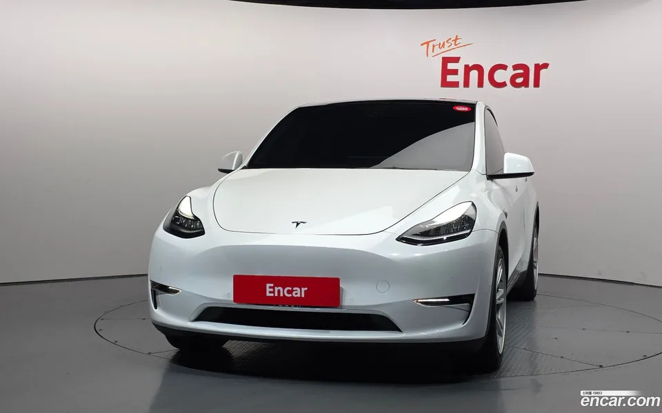 Tesla Model Y AWD 2022 — thumbnail 3