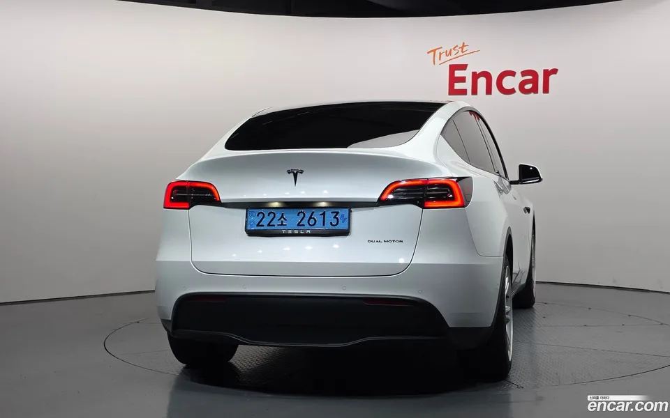 Tesla Model Y AWD 2022 — thumbnail 4