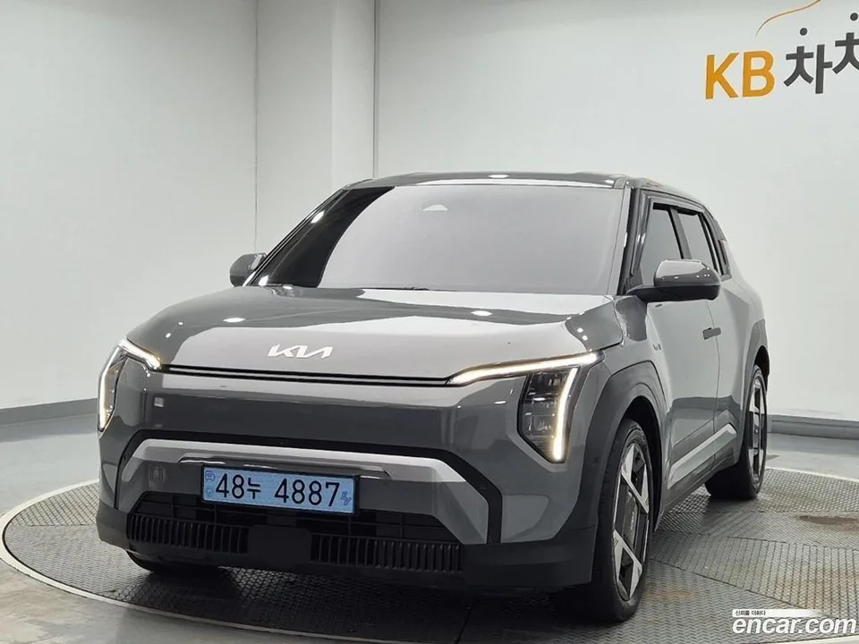 Kia EV3 2WD 2025 — photo 1, buy with delivery to Moscow