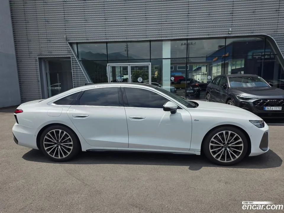 Audi A6 45 TFSI S Line 2026 — миниатюра 2