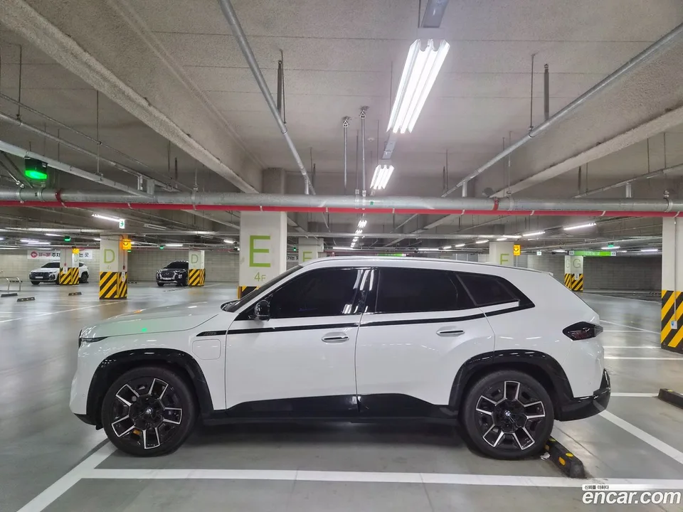 BMW XM 4.4 2025 — thumbnail 3