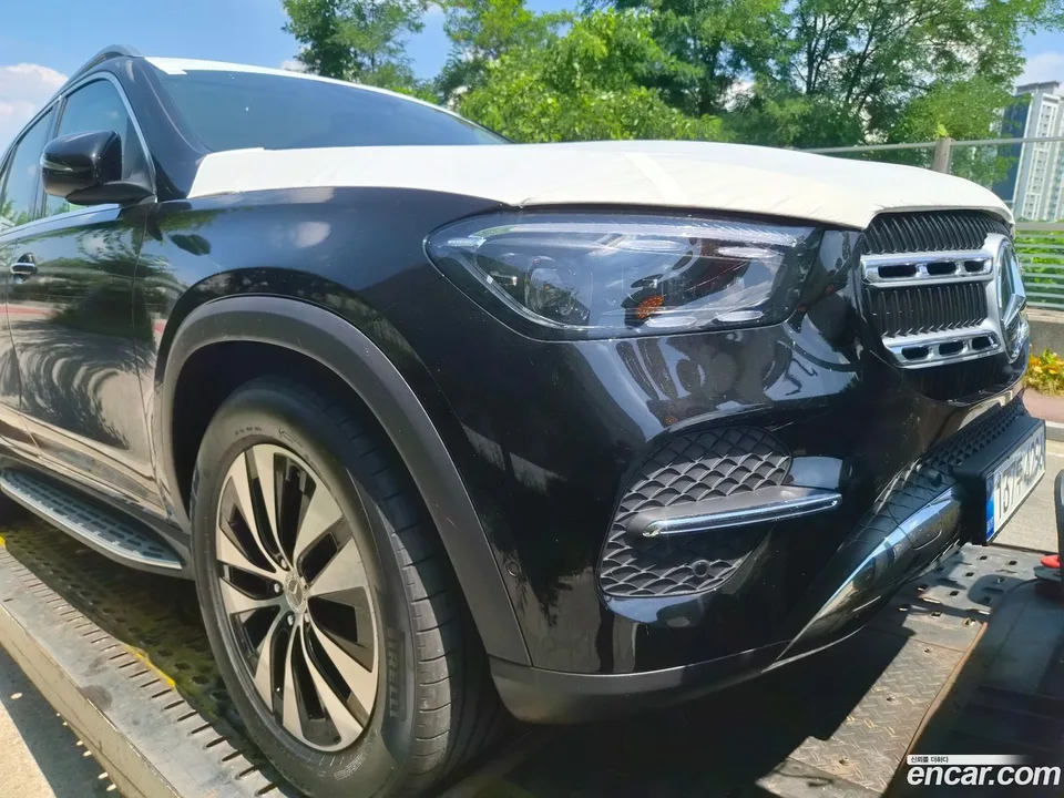 Mercedes-Benz GLE-Class GLE300d 4MATIC 2026 — thumbnail 3