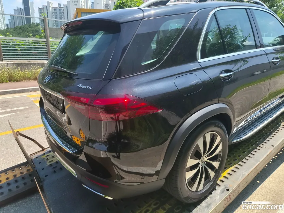 Mercedes-Benz GLE-Class GLE300d 4MATIC 2026 — thumbnail 4