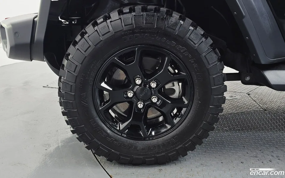 Jeep Wrangler 2.0 4 2023 — thumbnail 2