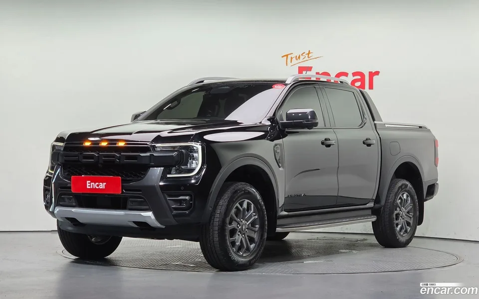 Ford Ranger 2.0 2023 — photo 1, buy with delivery to Moscow