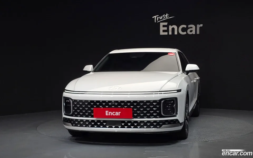 Hyundai Grandeur Hybrid 2023 — thumbnail 3