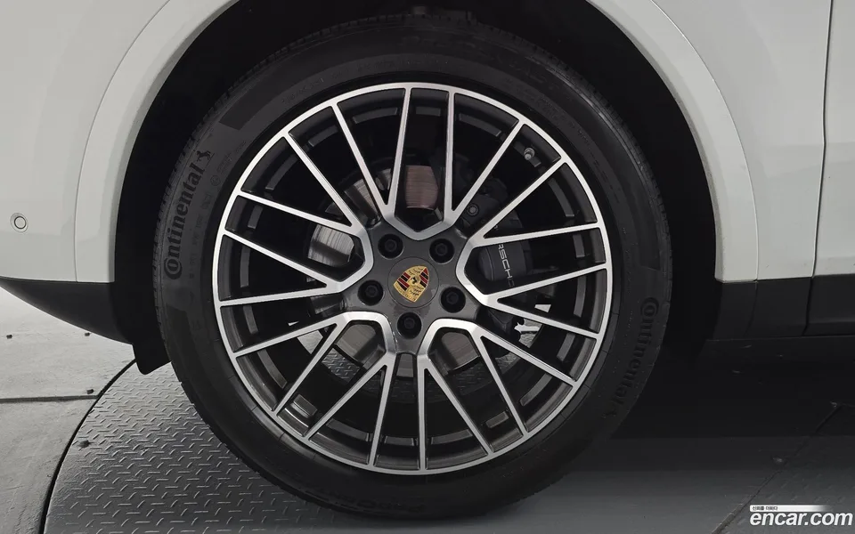 Porsche Cayenne 3.0 2022 — thumbnail 2