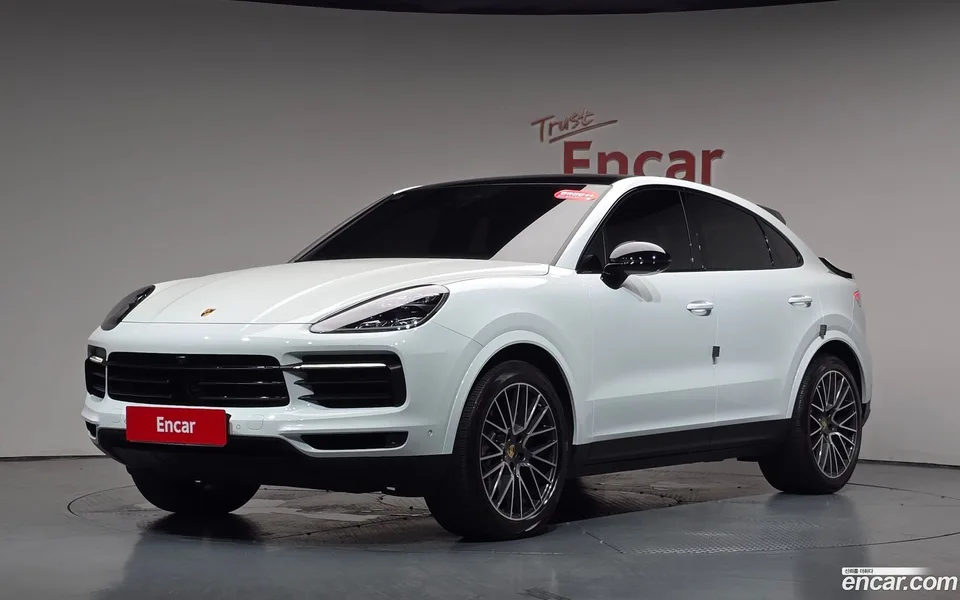 Porsche Cayenne 3.0 2022 — photo 1, buy with delivery to Moscow