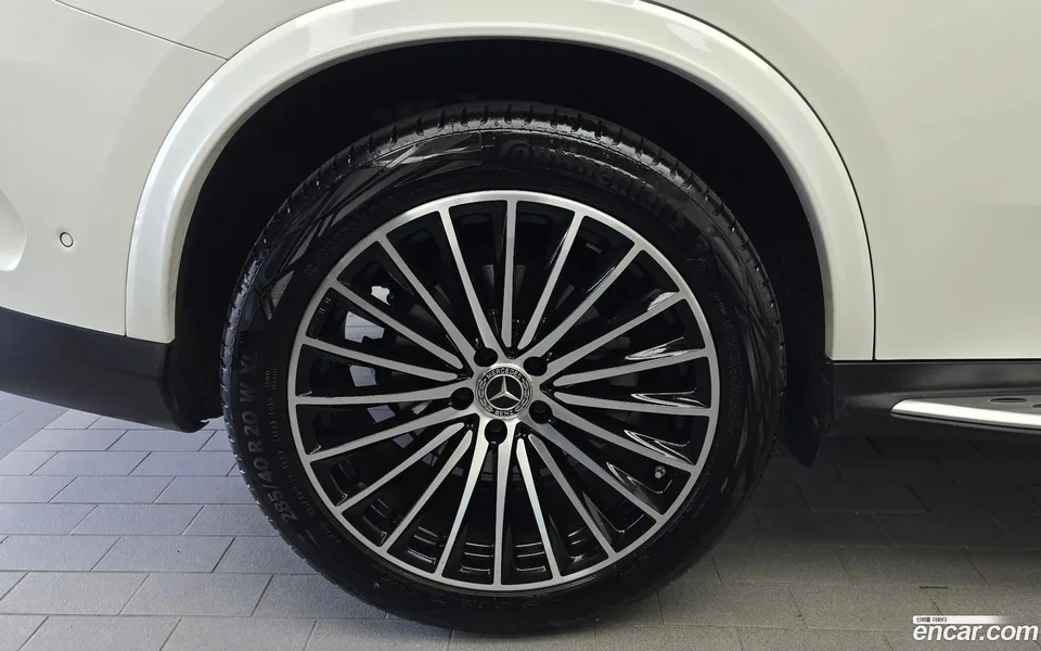 Mercedes-Benz GLC-Class GLC300 4MATIC 2024 — thumbnail 2