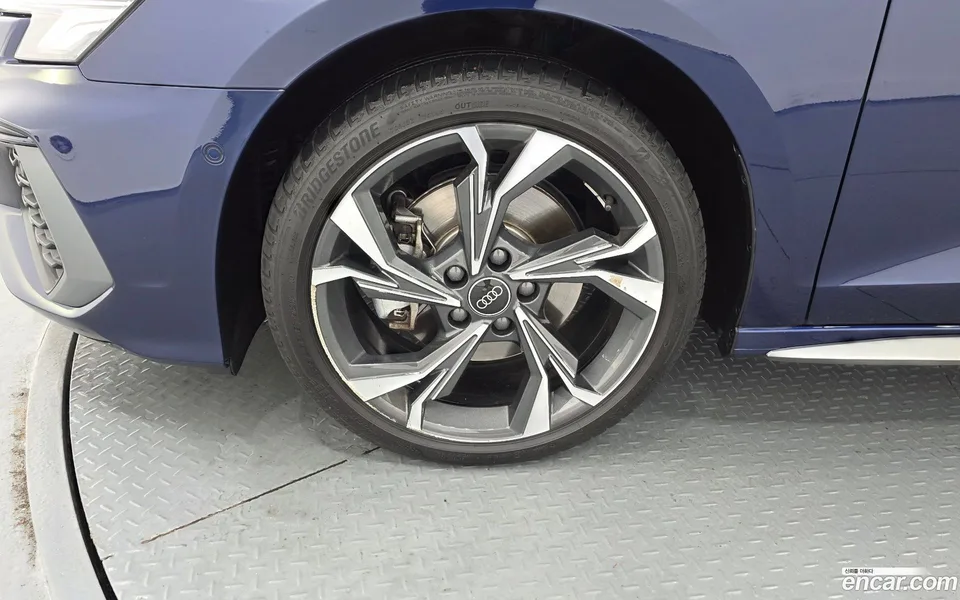 Audi A3 (8Y) 40 TFSI 2024 — thumbnail 2